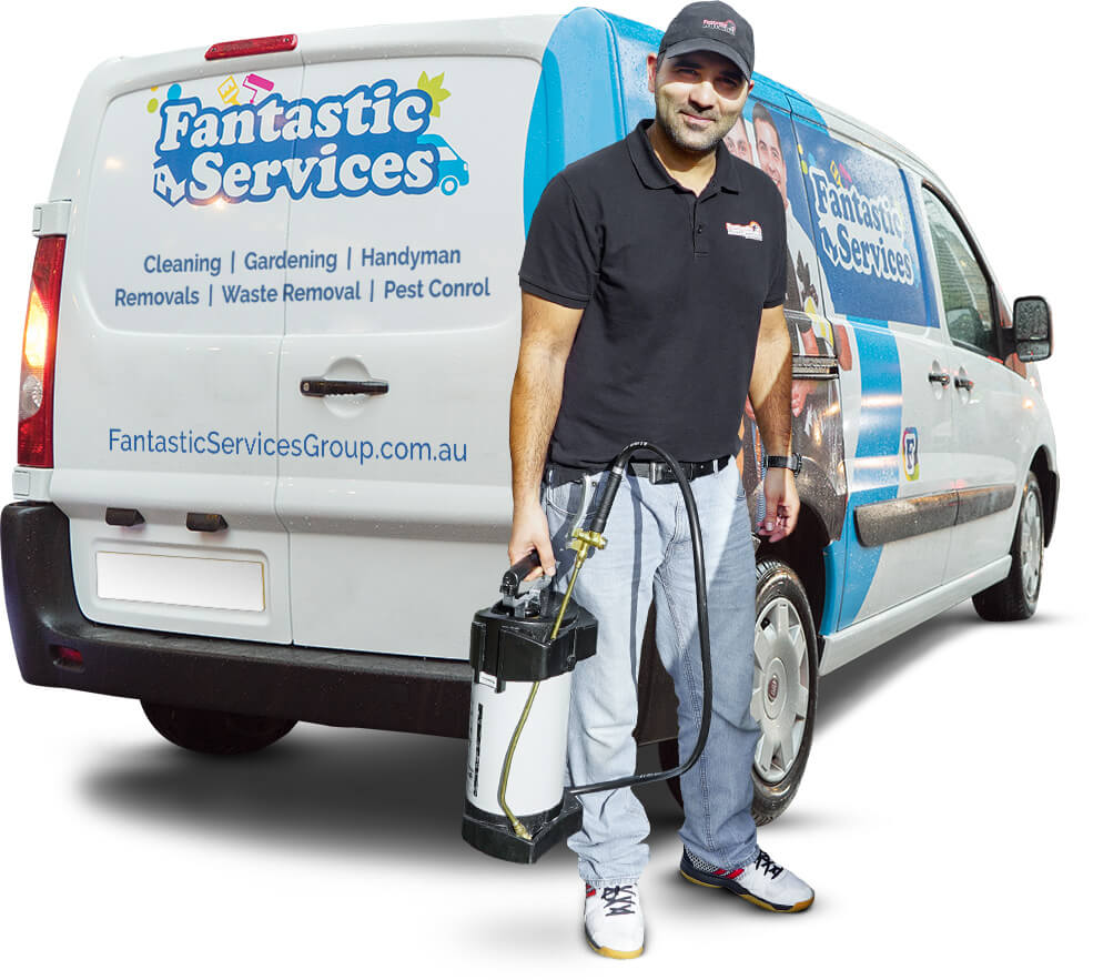 Fantastic Pest control Melbourne technician